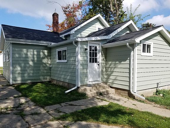 2nd image of 5715 Forest Ave