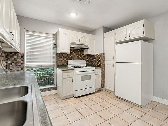 4th image of 2508 Westacre Dr
