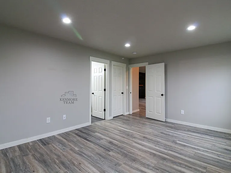 401 W Trinity Pr NW — Photo 6