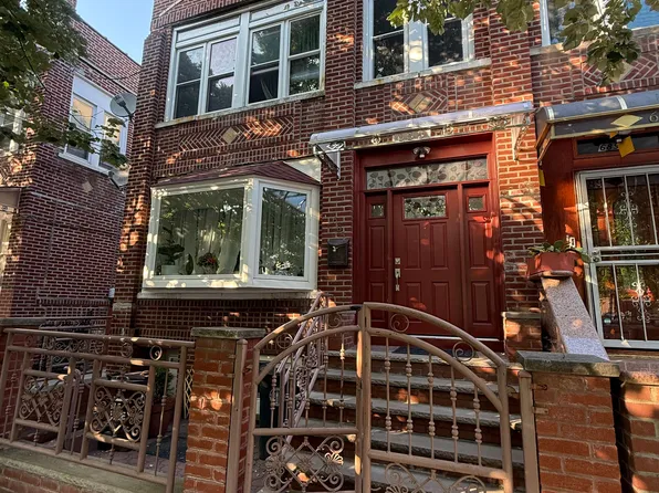 685 Essex Street image 1 of 16