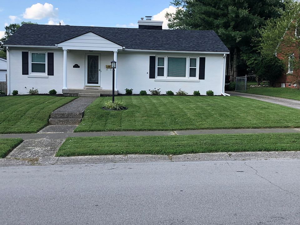 1st image of 555 Fairfield Dr