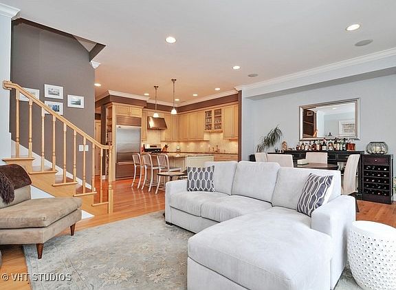 3rd image of 2644 N Ashland Ave APT 7
