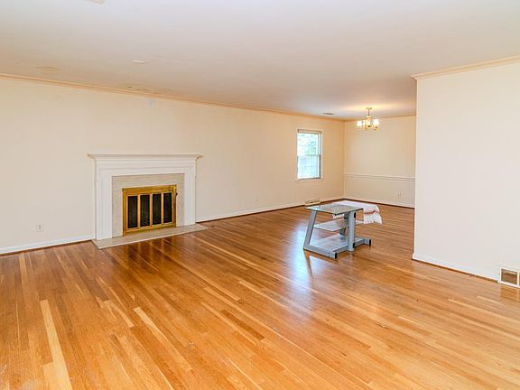 2nd image of 3356 Bellefonte Dr
