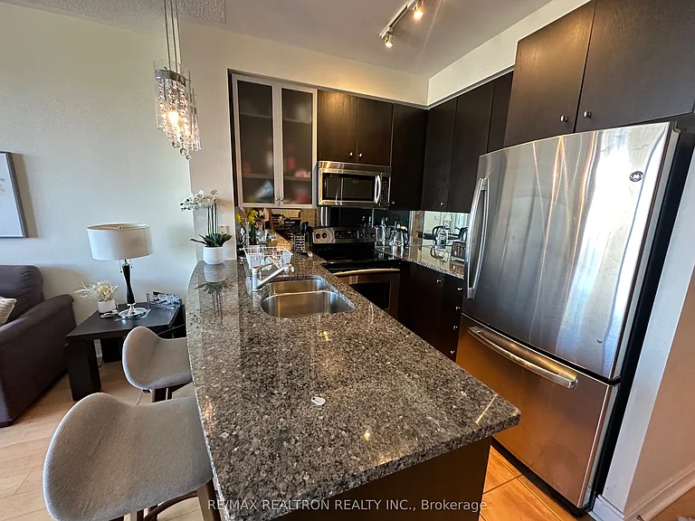 18 Yorkville Ave #1601 — Photo 6