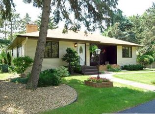 3676 Pioneer Dr, Woodbury, MN 55125