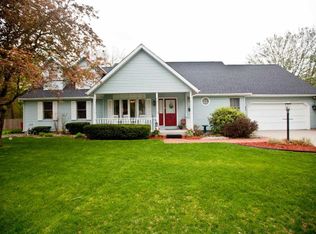 55757 Whispering Woods Ln, Osceola, IN