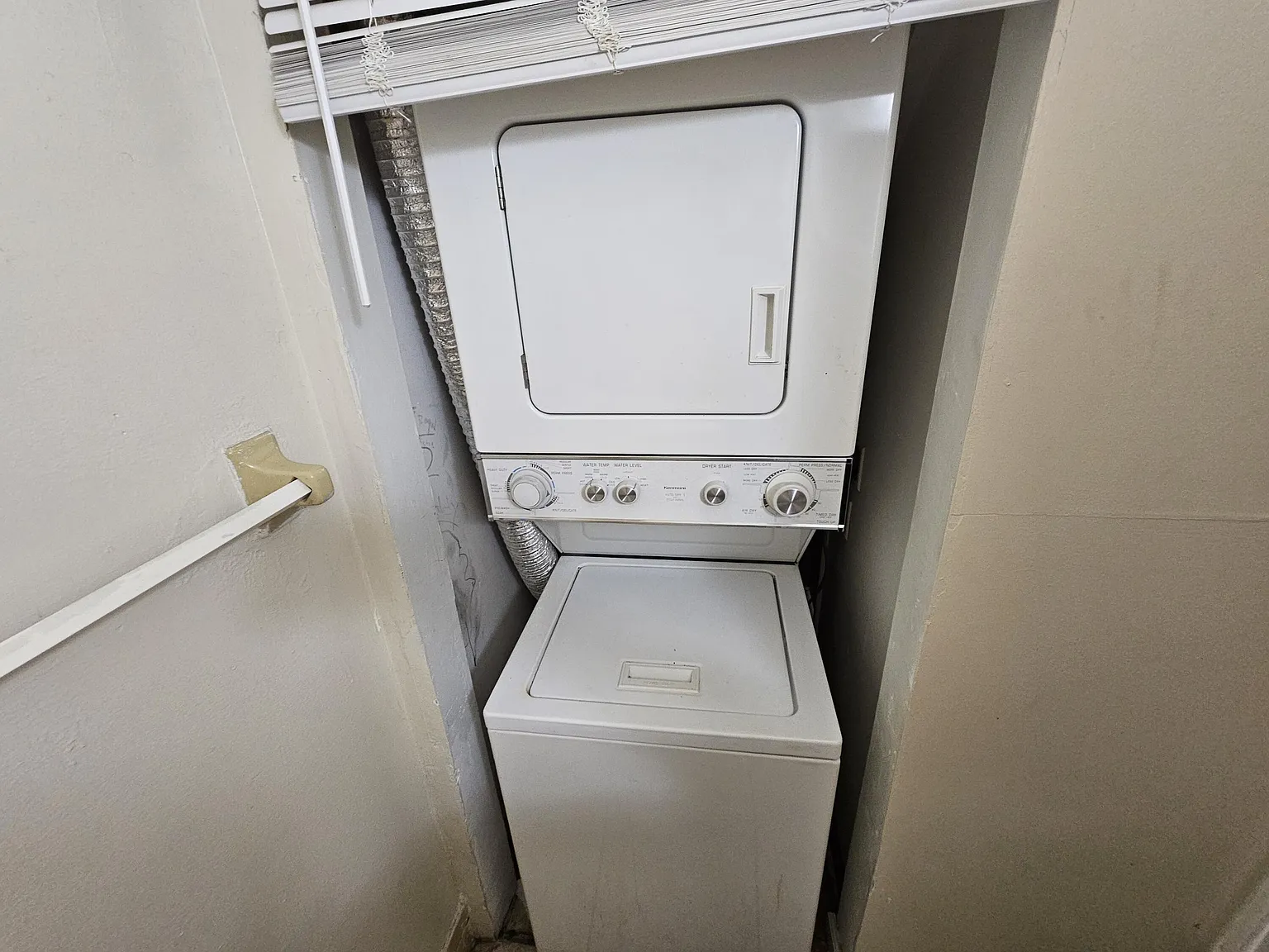 2 bed, 1.5 bath, 1020 sqft, $1,745 — Photo 4
