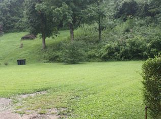 913 Lexington Dr, Saint Albans, WV 25177