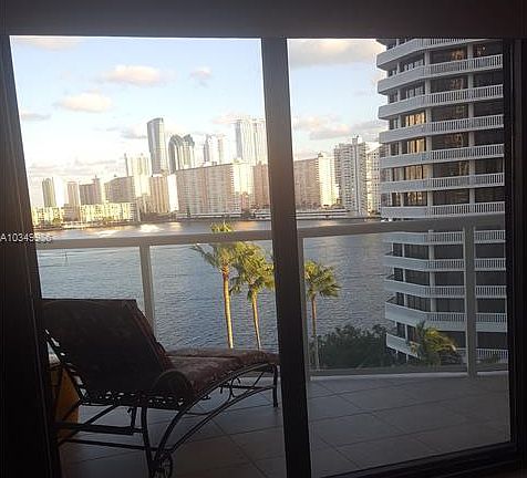 3rd image of 4000 Island Blvd #901