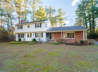 40 Wisteria Dr, Coventry, RI 02816
