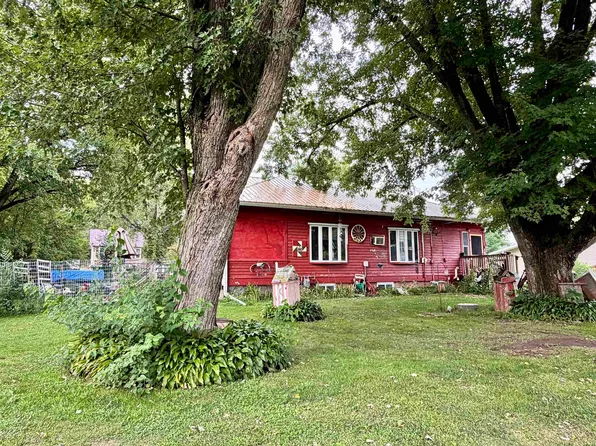 28896 McNurlin St, Gotham, WI 53540