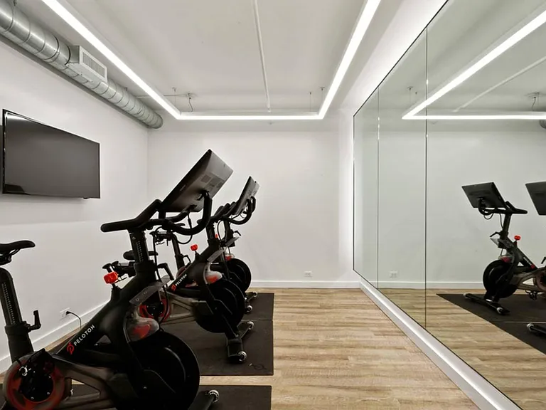 Peloton_ spin studio