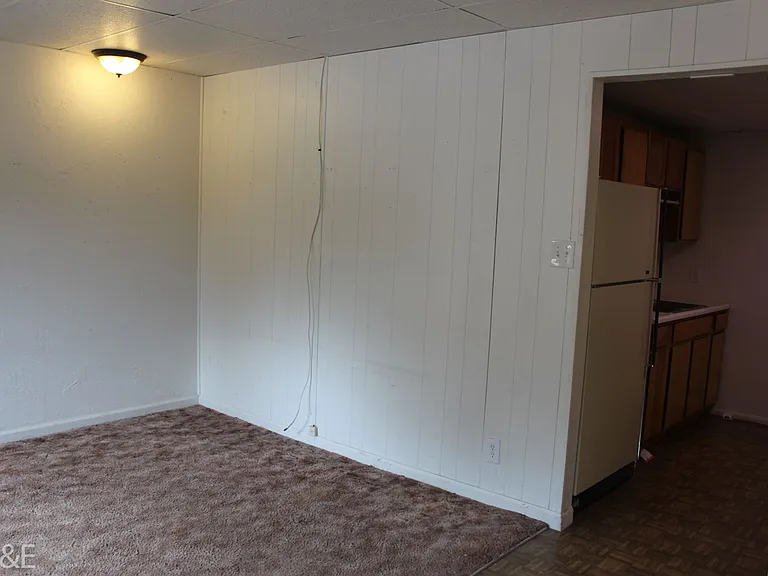 281 N 700 W — Photo 3