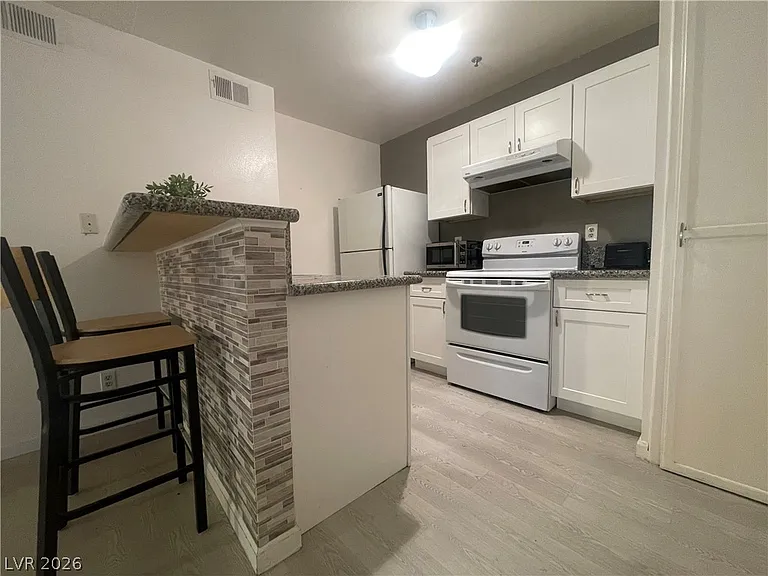 1361 E University Ave #105 — Photo 5