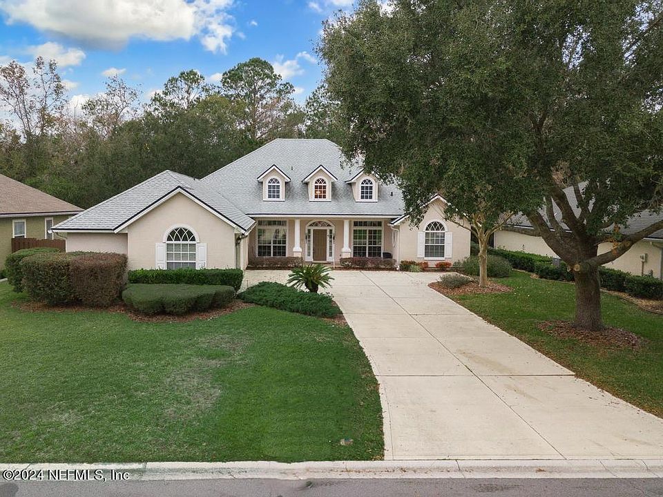 1st image of 2310 W CLOVELLY Lane