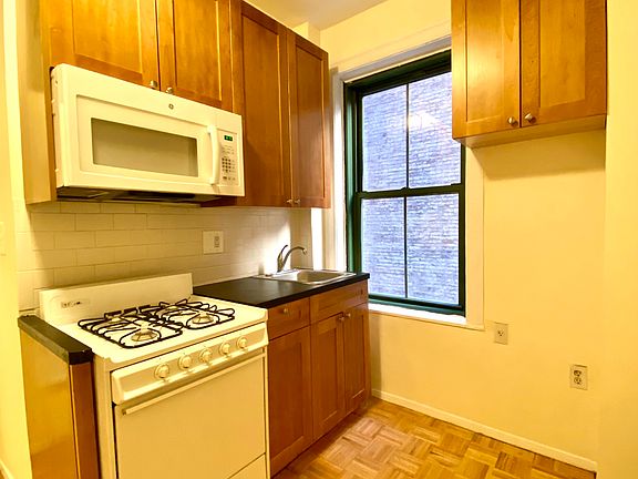 3rd image of 542 E 79th St APT 2I