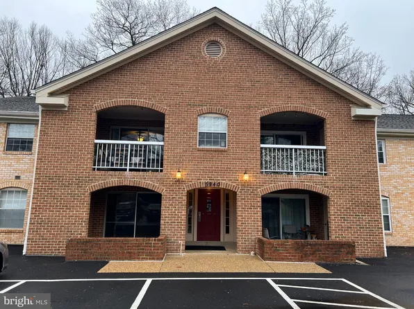 5940 Cove Landing Rd APT 203, Burke, VA 22015