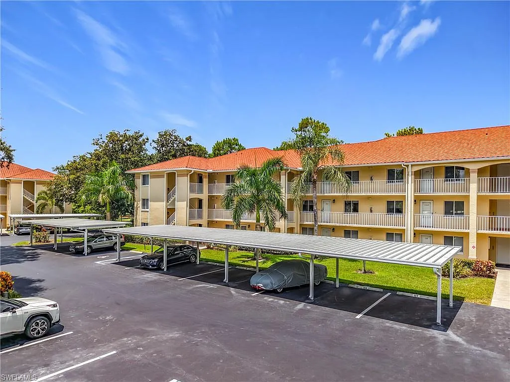 2 bed, 2.0 bath, 1216 sqft, $2,300 — Photo 2