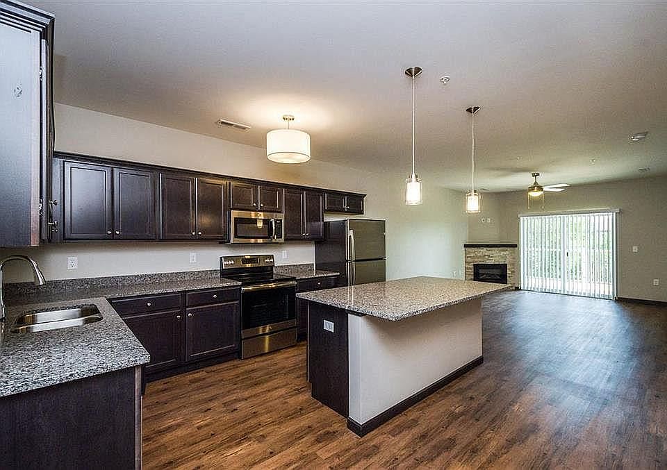 1st image of 2863 Spring Rose Cir APT 105