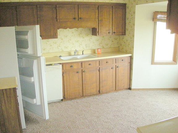 5th image of 2194 Kentwood Dr #2196