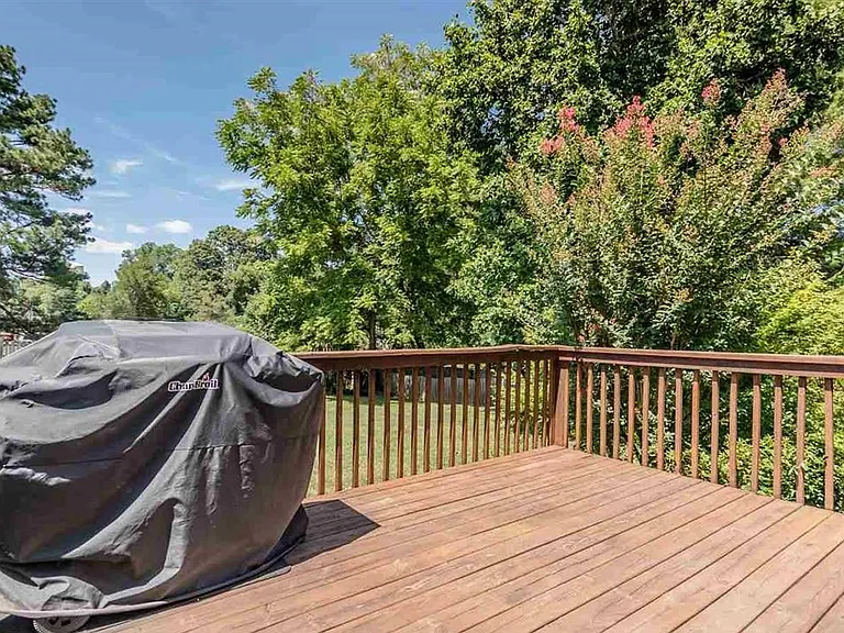 131 Trace Dr — Photo 11