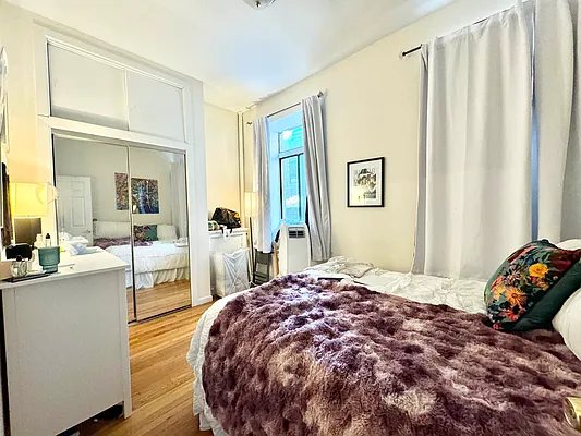 Rented by Bohemia Realty Group | media 8