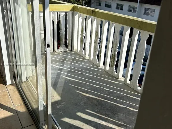 15201 NE 6th Ave APT C302, Miami, FL 33162
