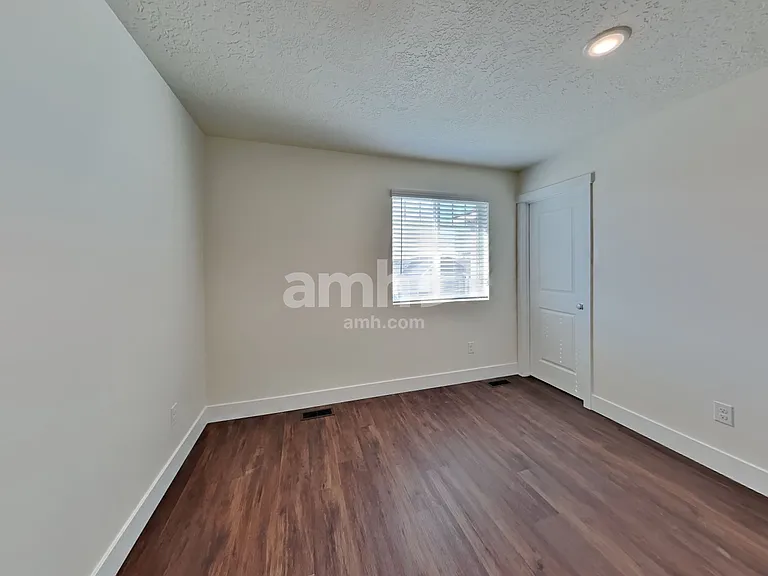 3087 N Vigo Ave — Photo 18