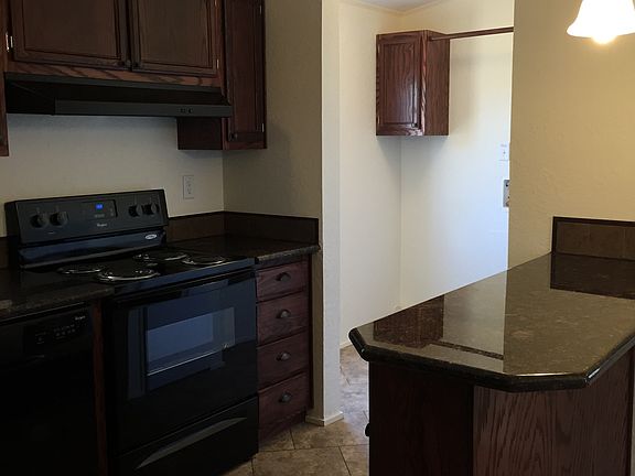 5th image of 1008 E Fiesta Dr