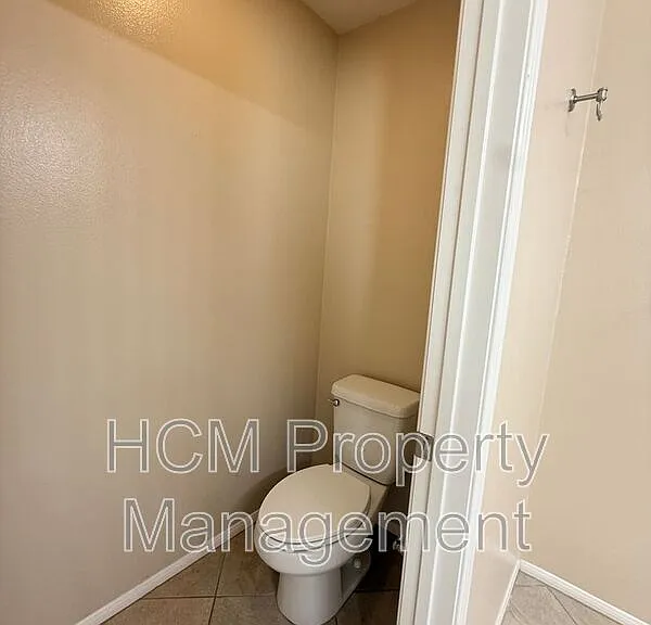 8043 E Loftwood Ln — Photo 37