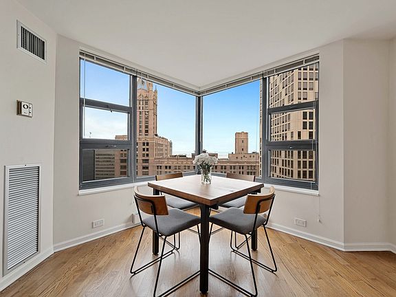 4th image of 401 E Ontario St APT 2503