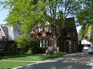 728 Howard St, Wheaton, IL 60187