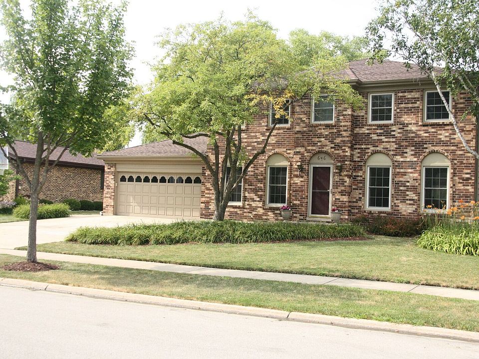 1st image of 646 W Medford Dr