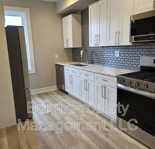 139 W 9th Ave — Photo 1