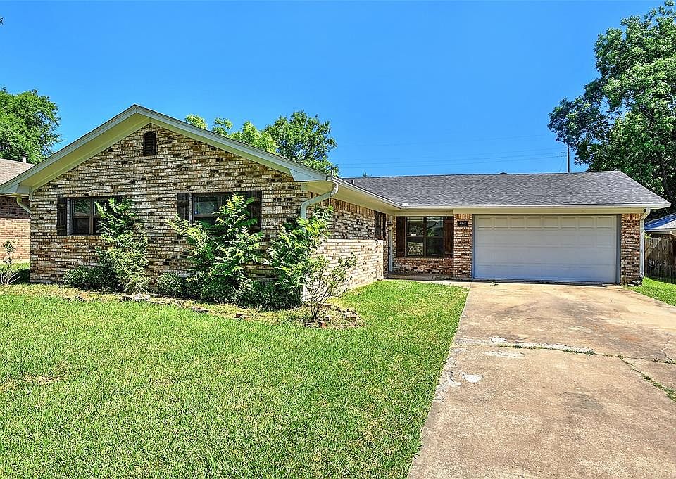 1st image of 2409 Cindy Ln