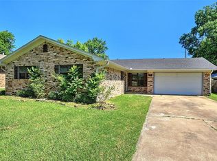 2409 Cindy Ln, Denison, TX 75020