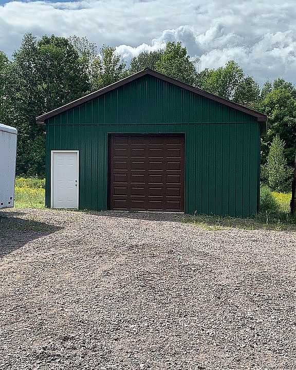 2nd image of 89 Lewis Rd