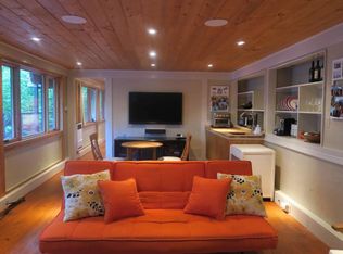 951 Smith Rd, Mill Valley, CA 94941