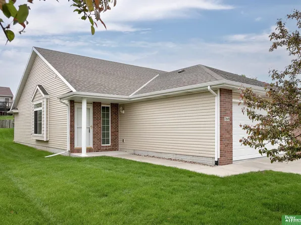 7849 S 162nd St, Omaha, NE 68136