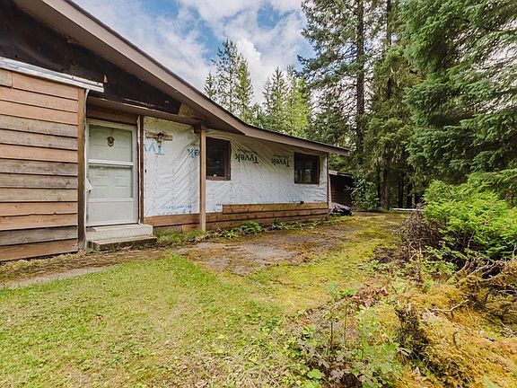 3rd image of 9565 Moraine Way