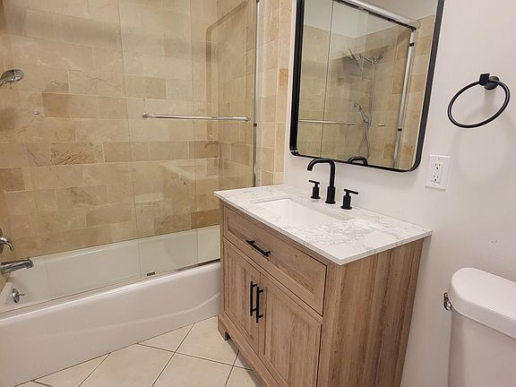 2nd image of 206 California Ave #206C