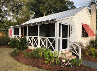 204 8th St, Tybee Island, GA 31328