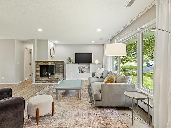 4th image of 1791 Fulham St
