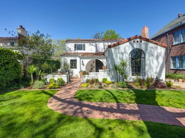 916 46th St, Sacramento, CA 95819