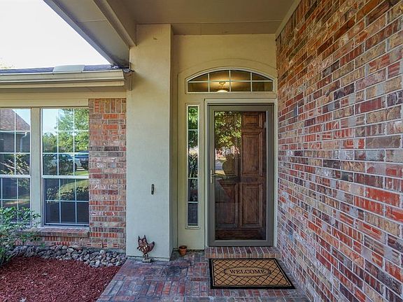 3rd image of 9438 Barretts Glen Ct