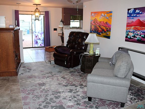 3rd image of 1321 W Dogwood Ave