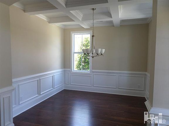 3rd image of 522 McGinnis Ln