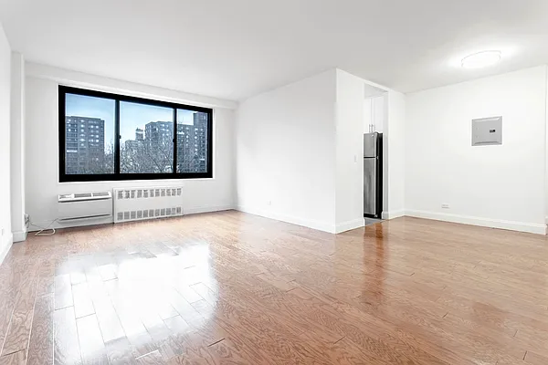 Rented by Olnick Organization | media 5