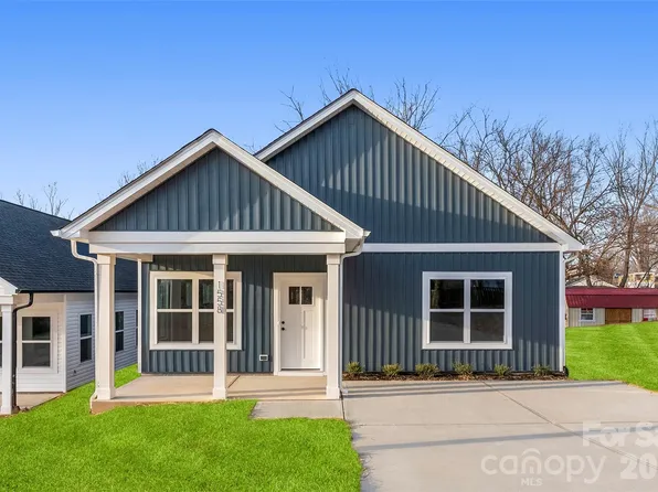 1558 7th Avenue Dr SW, Hickory, NC 28602