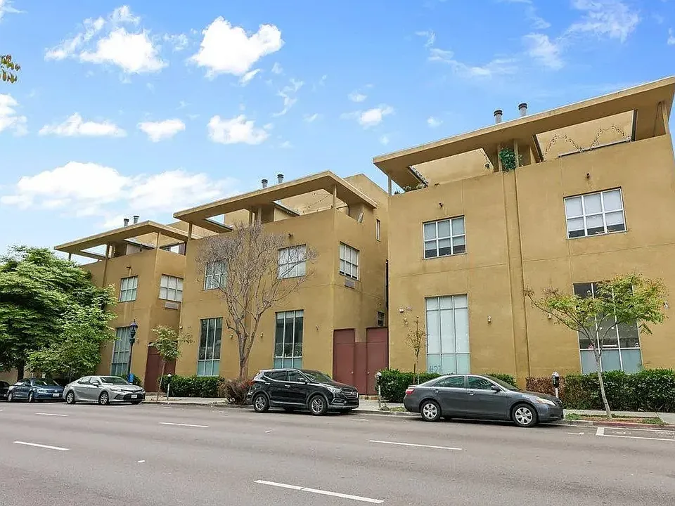 988 G St #33